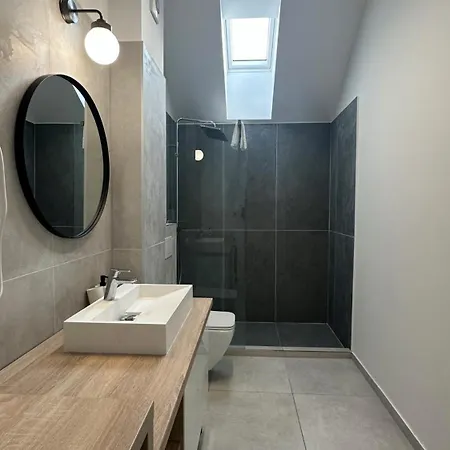 Eliza - Powered By Neo - Private Parking דירה