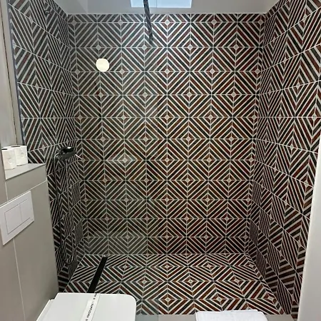 Eliza - Powered By Neo - Private Parking * טימישוארה