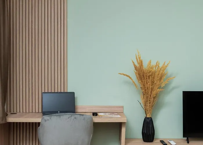 Eliza - Powered By Neo - Private Parking