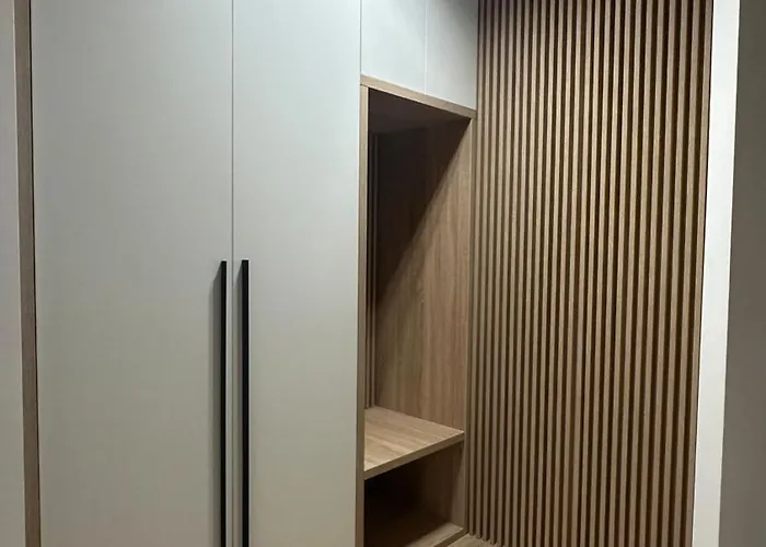 Eliza - Powered By Neo - Private Parking