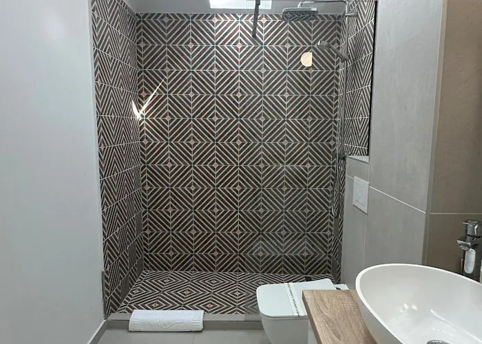 Eliza - Powered By Neo - Private Parking *