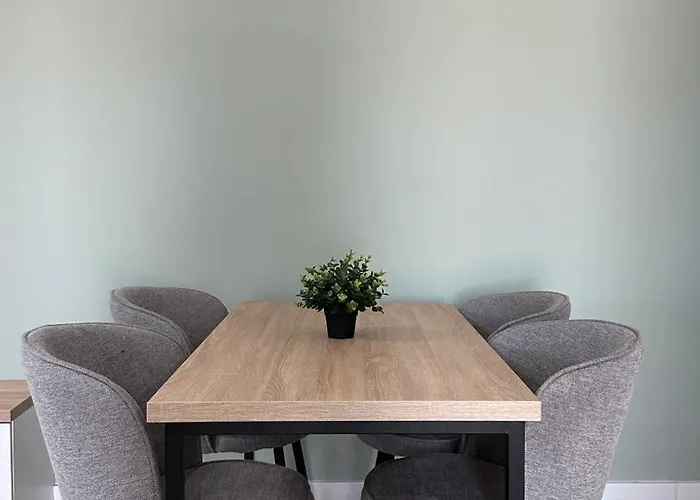 Eliza - Powered By Neo - Private Parking