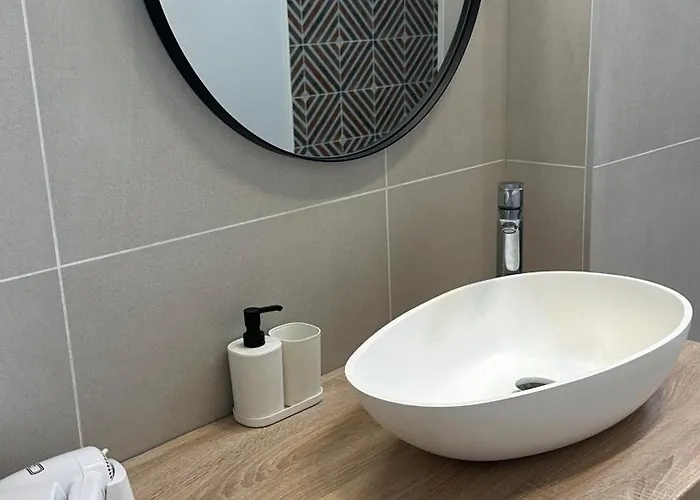 Eliza - Powered By Neo - Private Parking Timişoara